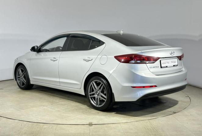 Hyundai Elantra VI (AD) с пробегом 2017 года, цена 1 450 000 рублей, 80713 км, седан, Автокод Объявления