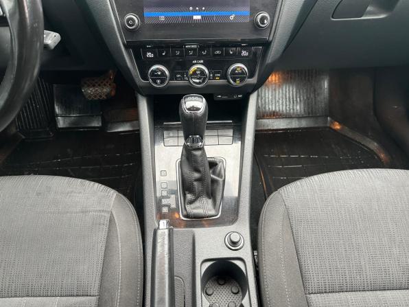 Skoda Octavia III (A7) Рестайлинг с пробегом 2017 года, цена 1 749 000 рублей, 156085 км, лифтбек, Автокод Объявления