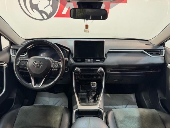 Toyota RAV4 V (XA50) с пробегом 2023 года, цена 4 350 000 рублей, 57186 км, внедорожник, Автокод Объявления
