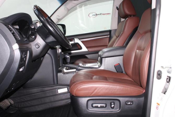 Toyota Land Cruiser 200 Series Рестайлинг 2 с пробегом 2018 года, цена 8 000 000 рублей, 63175 км, внедорожник, Автокод Объявления