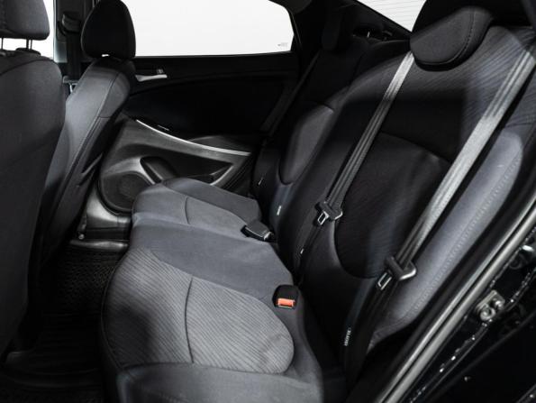 Hyundai Solaris I Рестайлинг с пробегом 2015 года, цена 1 049 585 рублей, 100700 км, седан, Автокод Объявления