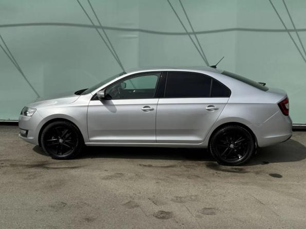 Skoda Rapid I Рестайлинг с пробегом 2019 года, цена 1 499 000 рублей, 43000 км, лифтбек, Автокод Объявления