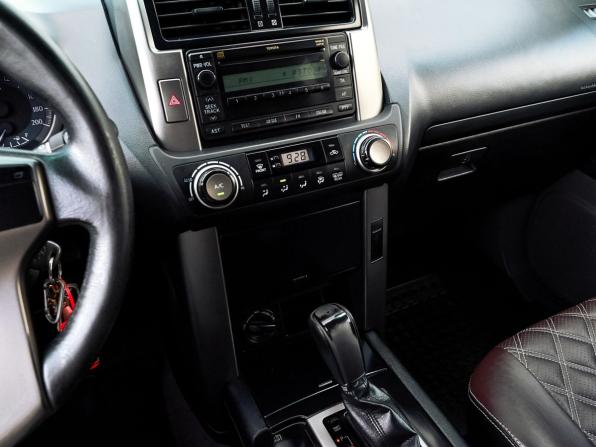 Toyota Land Cruiser Prado 150 Series с пробегом 2012 года, цена 2 739 000 рублей, 256718 км, внедорожник, Автокод Объявления