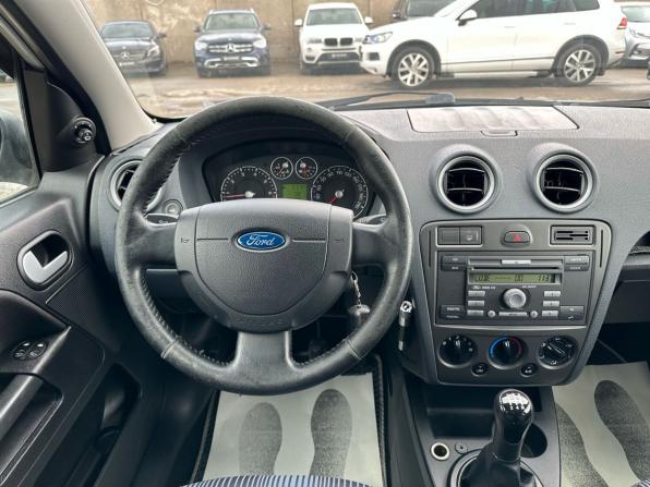 Ford Fusion I Рестайлинг с пробегом 2008 года, цена 310 000 рублей, 221964 км, хэтчбек, Автокод Объявления