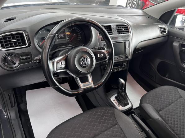 Volkswagen Polo V Рестайлинг с пробегом 2018 года, цена 1 345 000 рублей, 110742 км, седан, Автокод Объявления
