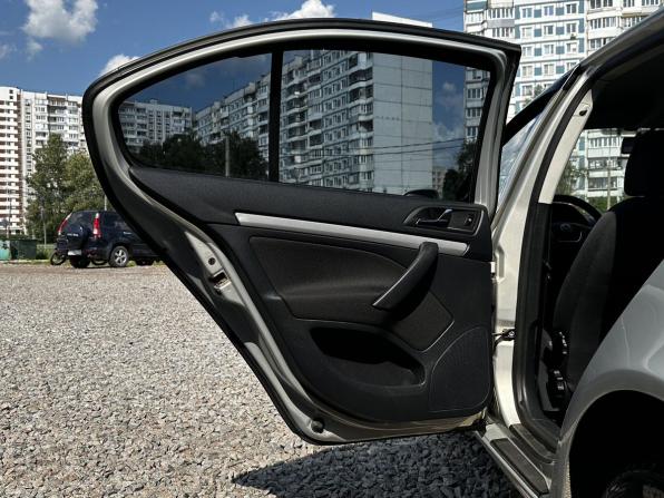 Skoda Octavia II (A5) Рестайлинг с пробегом 2012 года, цена 935 000 рублей, 230462 км, универсал, Автокод Объявления