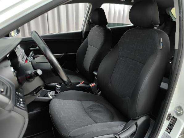 Kia Rio III Рестайлинг с пробегом 2016 года, цена 929 000 рублей, 100350 км, хэтчбек, Автокод Объявления