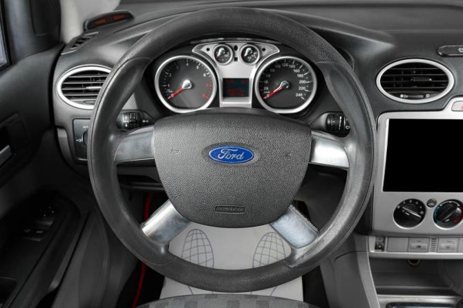 Ford Focus II Рестайлинг с пробегом 2008 года, цена 599 000 рублей, 201000 км, седан, Автокод Объявления