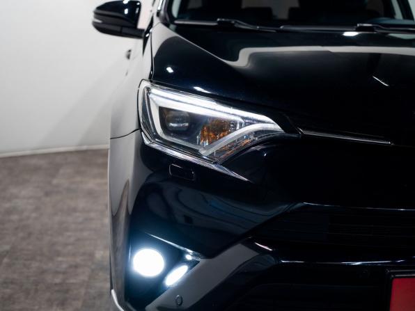 Toyota RAV4 IV (XA40) Рестайлинг с пробегом 2017 года, цена 2 650 000 рублей, 135500 км, внедорожник, Автокод Объявления