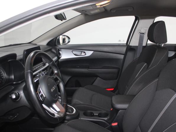 Kia Cerato IV Рестайлинг с пробегом 2021 года, цена 2 099 900 рублей, 79262 км, седан, Автокод Объявления