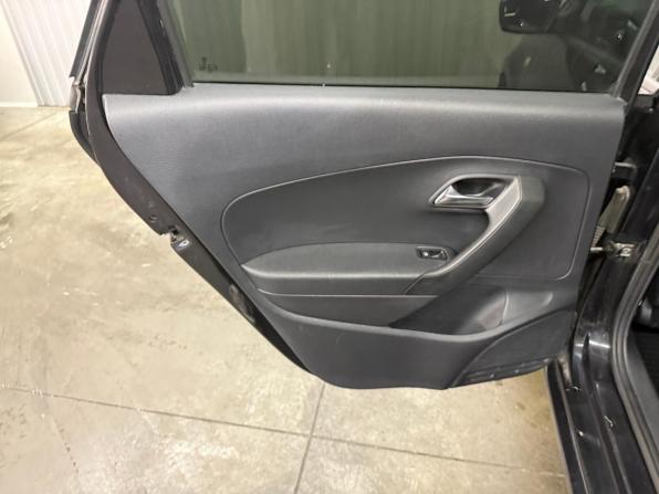 Volkswagen Polo V с пробегом 2014 года, цена 717 000 рублей, 218632 км, седан, Автокод Объявления