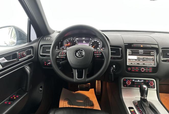 Volkswagen Touareg I Рестайлинг с пробегом 2010 года, цена 1 635 000 рублей, 333119 км, внедорожник, Автокод Объявления