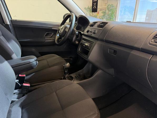 Skoda Fabia II Рестайлинг с пробегом 2010 года, цена 595 000 рублей, 174178 км, хэтчбек, Автокод Объявления