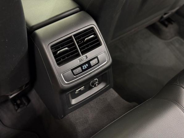 Audi A4 V (B9) Рестайлинг с пробегом 2019 года, цена 1 950 000 рублей, 171044 км, седан, Автокод Объявления