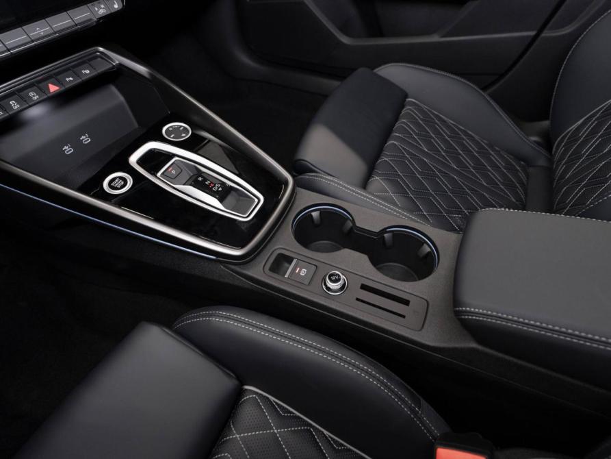 Audi A3 IV (8Y) Рестайлинг Москва  - изображение 15