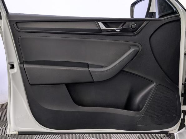 Skoda Rapid II с пробегом 2021 года, цена 1 180 000 рублей, 176257 км, лифтбек, Автокод Объявления