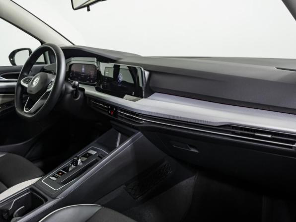 Volkswagen Golf VIII с пробегом 2022 года, цена 2 699 000 рублей, 76870 км, хэтчбек, Автокод Объявления