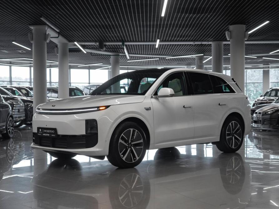 Li Auto (Lixiang) L6 Москва  - изображение 1