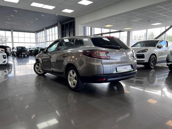 Renault Megane III с пробегом 2009 года, цена 545 000 рублей, 393243 км, универсал, Автокод Объявления