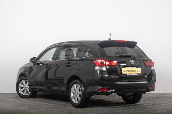 Toyota Corolla XI (E160 E170) Рестайлинг 2 с пробегом 2018 года, цена 1 359 000 рублей, 121500 км, универсал, Автокод Объявления