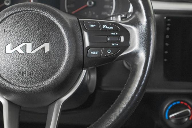 Kia Rio IV Рестайлинг с пробегом 2022 года, цена 1 519 000 рублей, 231000 км, хэтчбек, Автокод Объявления