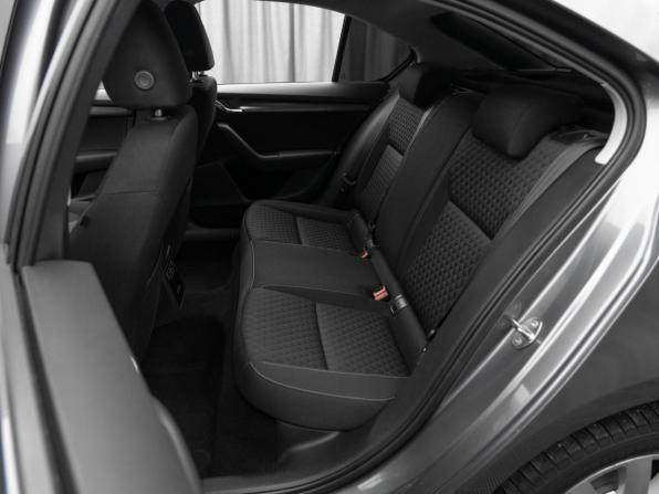 Skoda Octavia III (A7) Рестайлинг с пробегом 2018 года, цена 1 920 000 рублей, 111654 км, лифтбек, Автокод Объявления