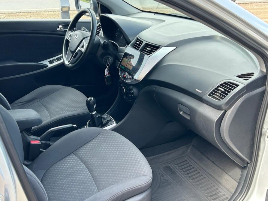 Hyundai Solaris I Энгельс  - изображение 19