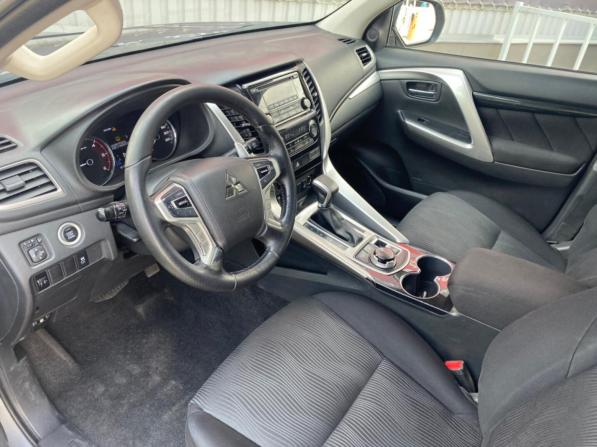 Mitsubishi Pajero Sport III с пробегом 2018 года, цена 2 490 000 рублей, 186000 км, внедорожник, Автокод Объявления