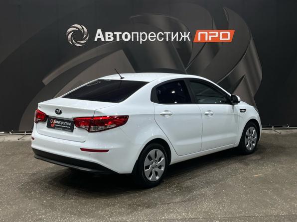 Kia Rio III Рестайлинг с пробегом 2016 года, цена 1 065 000 рублей, 76537 км, седан, Автокод Объявления