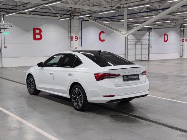 Skoda Octavia IV (A8) с пробегом 2022 года, цена 2 829 000 рублей, 46801 км, лифтбек, Автокод Объявления