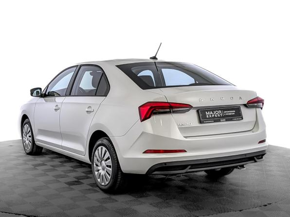 Skoda Rapid II с пробегом 2022 года, цена 1 690 000 рублей, 60030 км, лифтбек, Автокод Объявления