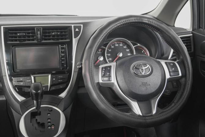 Toyota Ractis II с пробегом 2014 года, цена 1 299 000 рублей, 166000 км, хэтчбек, Автокод Объявления