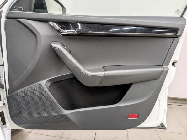 Skoda Octavia III (A7) Рестайлинг с пробегом 2020 года, цена 1 825 000 рублей, 116633 км, лифтбек, Автокод Объявления