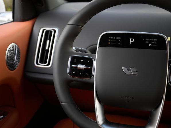 Новый Li Auto (Lixiang) L6 2026 года, цена 8 790 000 рублей, внедорожник, Автокод Объявления