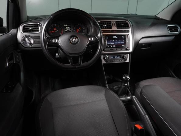 Volkswagen Polo V Рестайлинг с пробегом 2018 года, цена 1 429 000 рублей, 98310 км, седан, Автокод Объявления