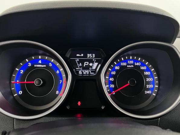 Hyundai Elantra V (MD) Рестайлинг с пробегом 2015 года, цена 1 300 000 рублей, 167262 км, седан, Автокод Объявления