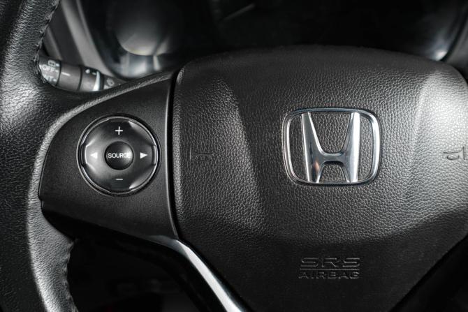 Honda Vezel I с пробегом 2014 года, цена 1 499 000 рублей, 117759 км, внедорожник, Автокод Объявления