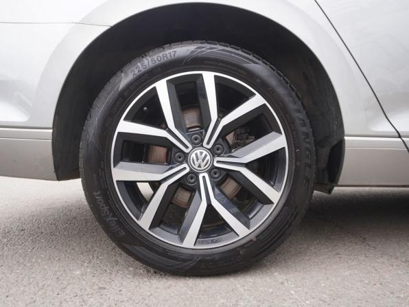 Volkswagen Passat B8 с пробегом 2017 года, цена 1 730 000 рублей, 166253 км, седан, Автокод Объявления