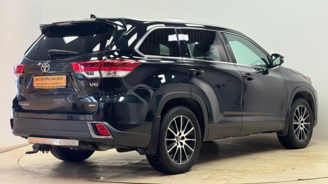 Toyota Highlander III (XU50) Рестайлинг с пробегом 2017 года, цена 2 850 000 рублей, 211239 км, внедорожник, Автокод Объявления