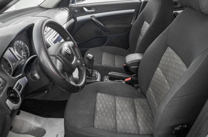 Skoda Octavia II (A5) Рестайлинг с пробегом 2011 года, цена 649 000 рублей, 323000 км, универсал, Автокод Объявления