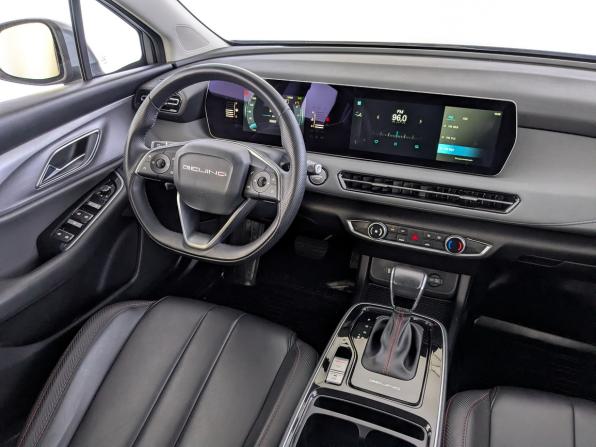 BAIC U5 Plus с пробегом 2023 года, цена 1 250 000 рублей, 53899 км, седан, Автокод Объявления