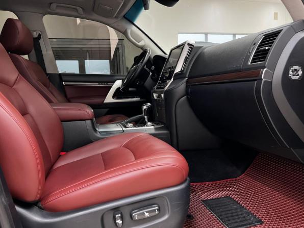 Toyota Land Cruiser 200 Series Рестайлинг 2 с пробегом 2016 года, цена 6 000 000 рублей, 125400 км, внедорожник, Автокод Объявления
