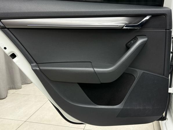 Skoda Octavia III (A7) Рестайлинг с пробегом 2019 года, цена 2 149 000 рублей, 169026 км, лифтбек, Автокод Объявления