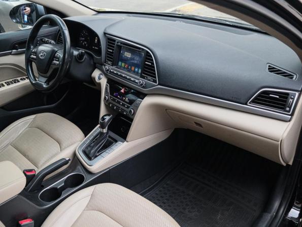 Hyundai Elantra VI (AD) с пробегом 2018 года, цена 1 450 000 рублей, 110000 км, седан, Автокод Объявления