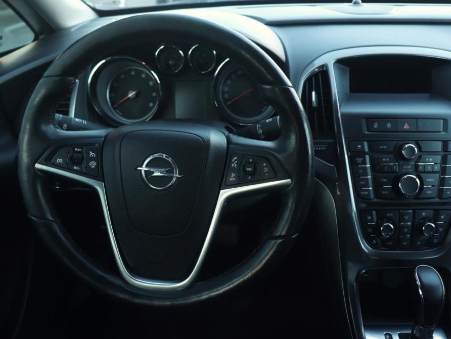Opel Astra J Рестайлинг Казань  - изображение 10