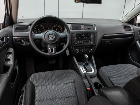 Volkswagen Jetta VI с пробегом 2013 года, цена 1 095 000 рублей, 183541 км, седан, Автокод Объявления