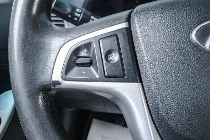 Hyundai Solaris I с пробегом 2011 года, цена 819 000 рублей, 198000 км, хэтчбек, Автокод Объявления