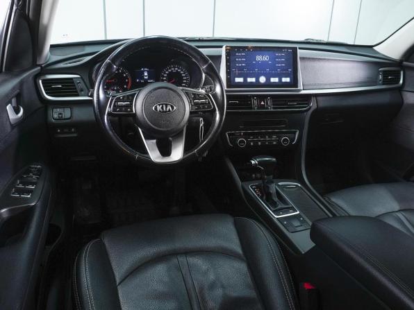 Kia Optima IV Рестайлинг с пробегом 2018 года, цена 1 899 000 рублей, 160072 км, седан, Автокод Объявления