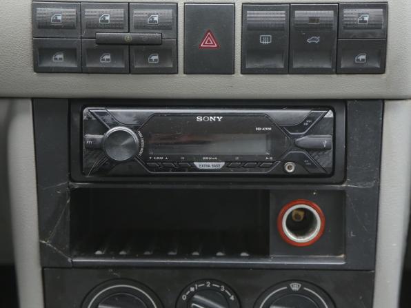 Volkswagen Pointer с пробегом 2005 года, цена 93 000 рублей, 258000 км, хэтчбек, Автокод Объявления
