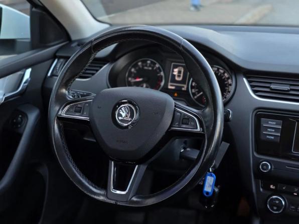 Skoda Octavia III (A7) с пробегом 2016 года, цена 1 260 000 рублей, 165007 км, лифтбек, Автокод Объявления